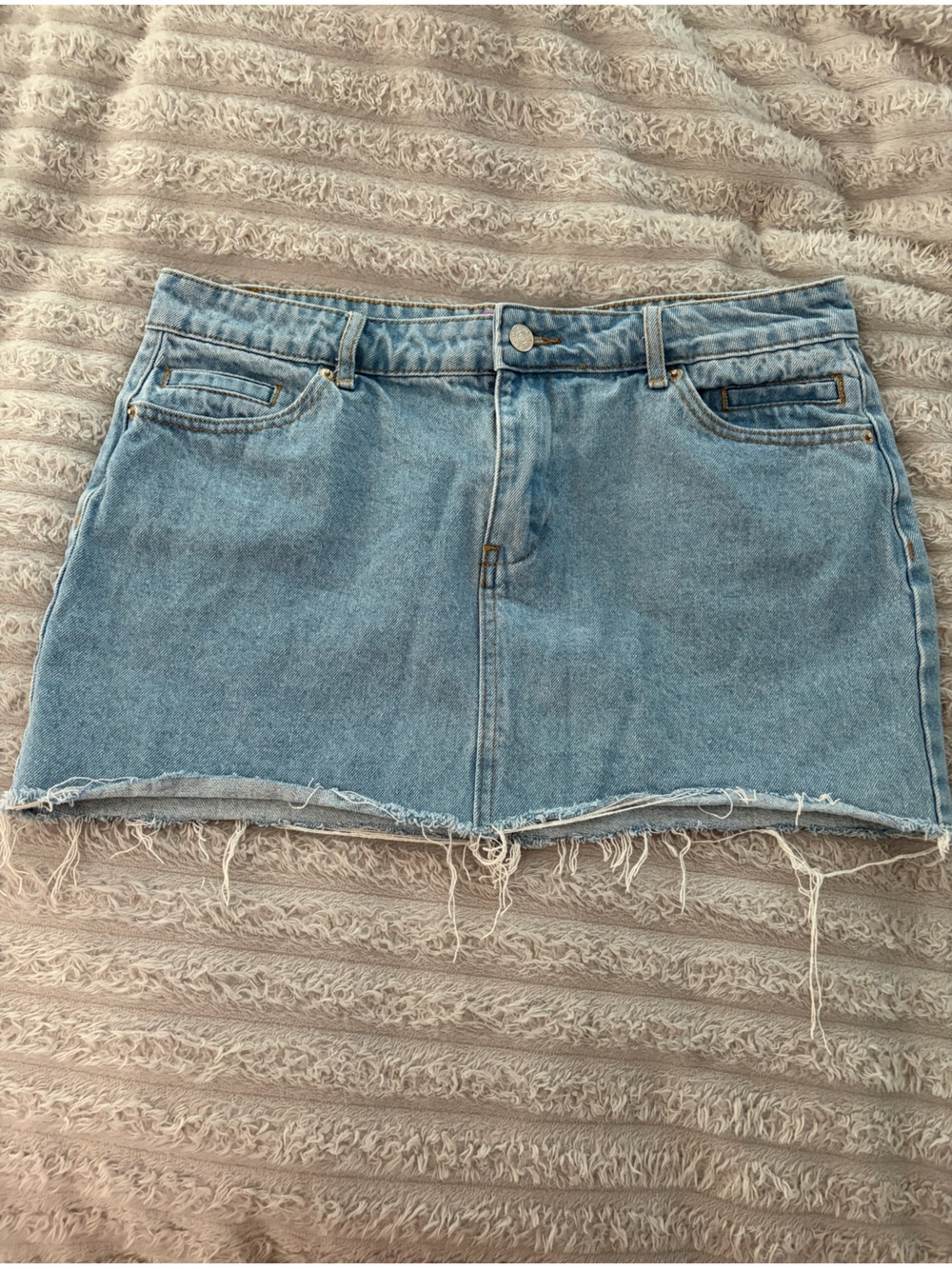Edikted Jessie Denim Mini Skirt Light Blue — Large - Picture 2 of 10
